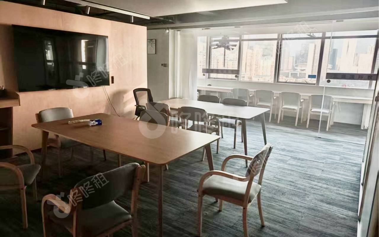 湖北大厦_250平_精装_办公室隔间