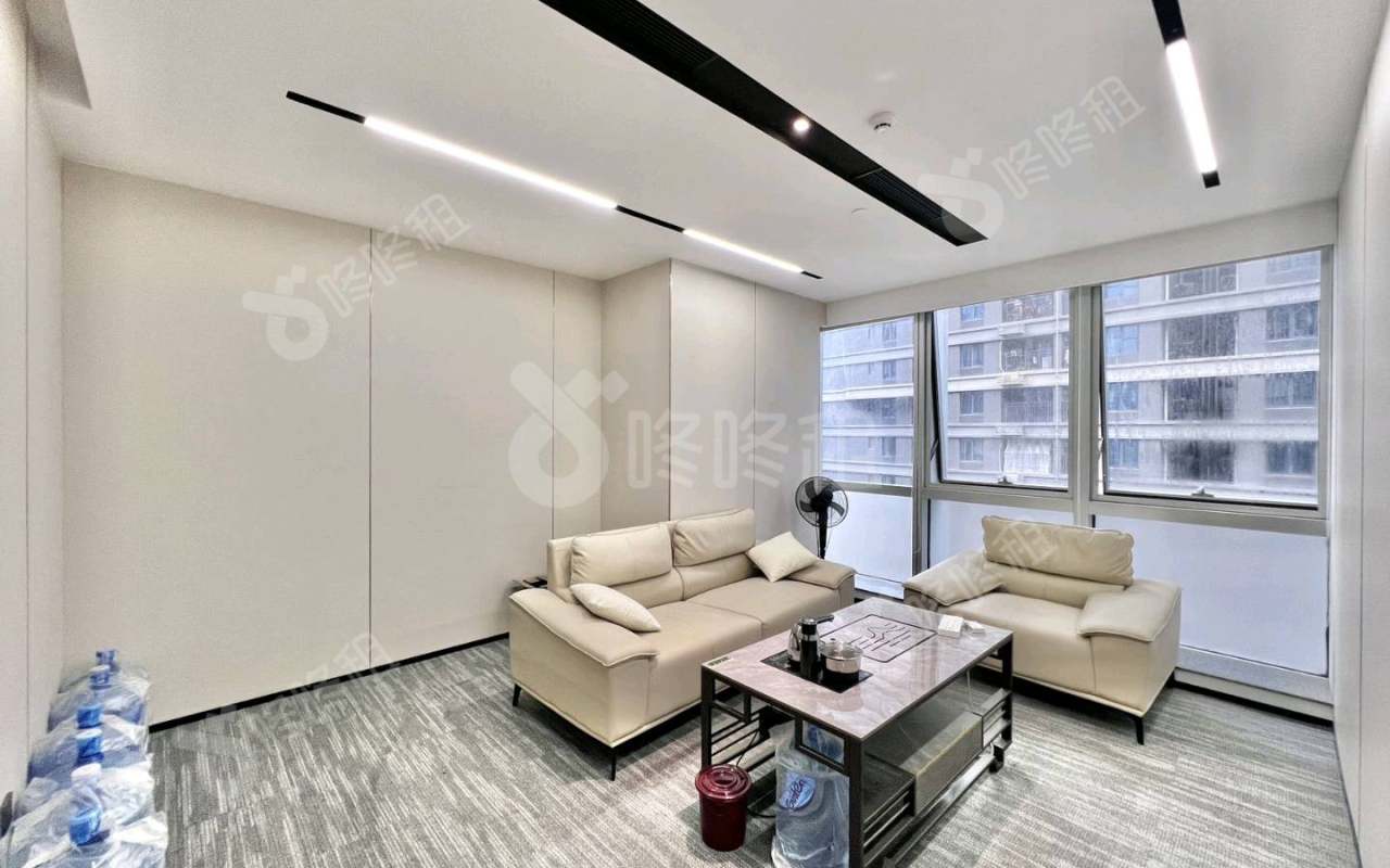 华润置地大厦_465平_精装_办公室隔间