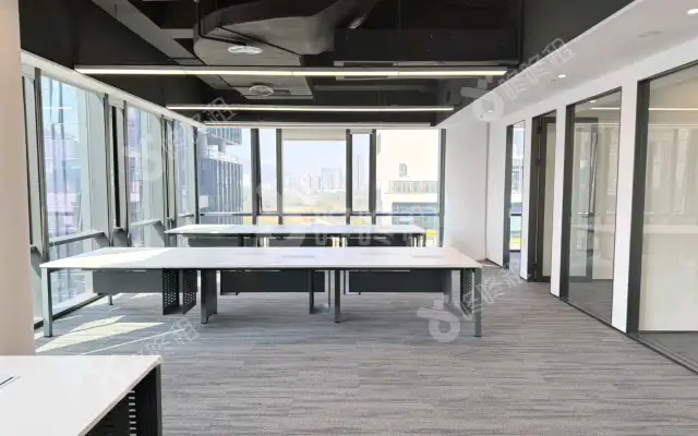 华阳国际_264.3平米_精装_办公室房源出租