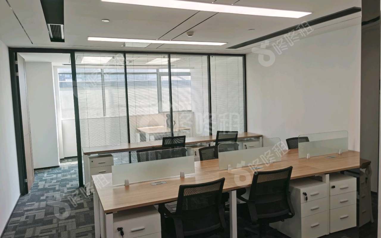大族科技大厦_75平_豪装_办公室开间