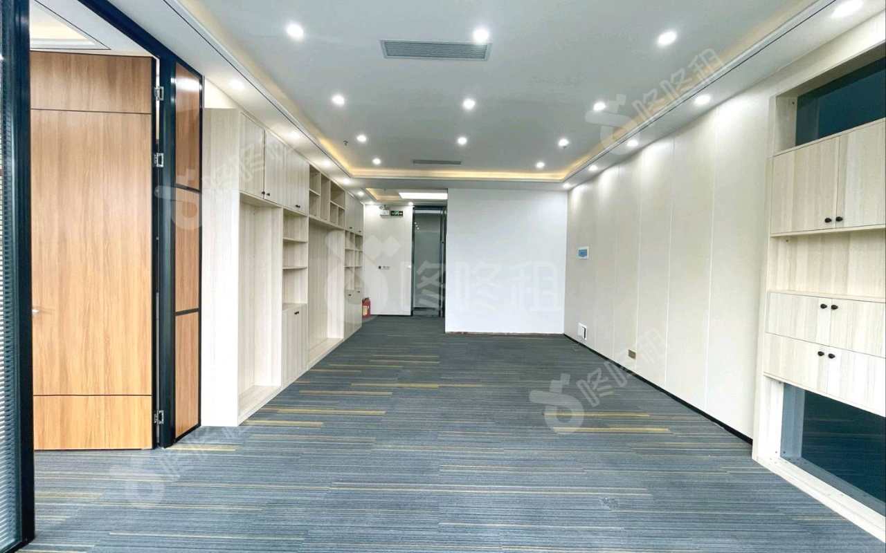 侨城坊_110平_精装_办公室开间