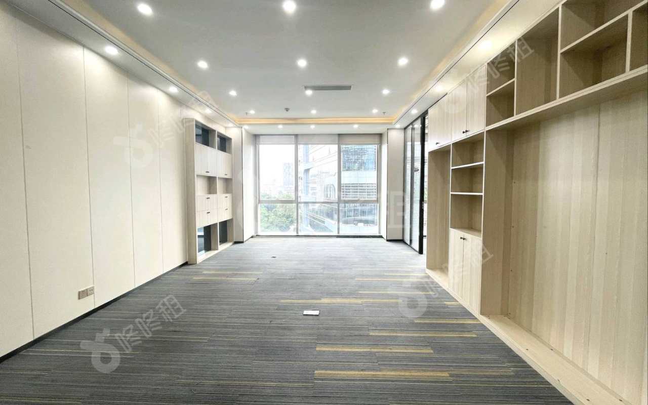 侨城坊_110平_精装_办公室开间