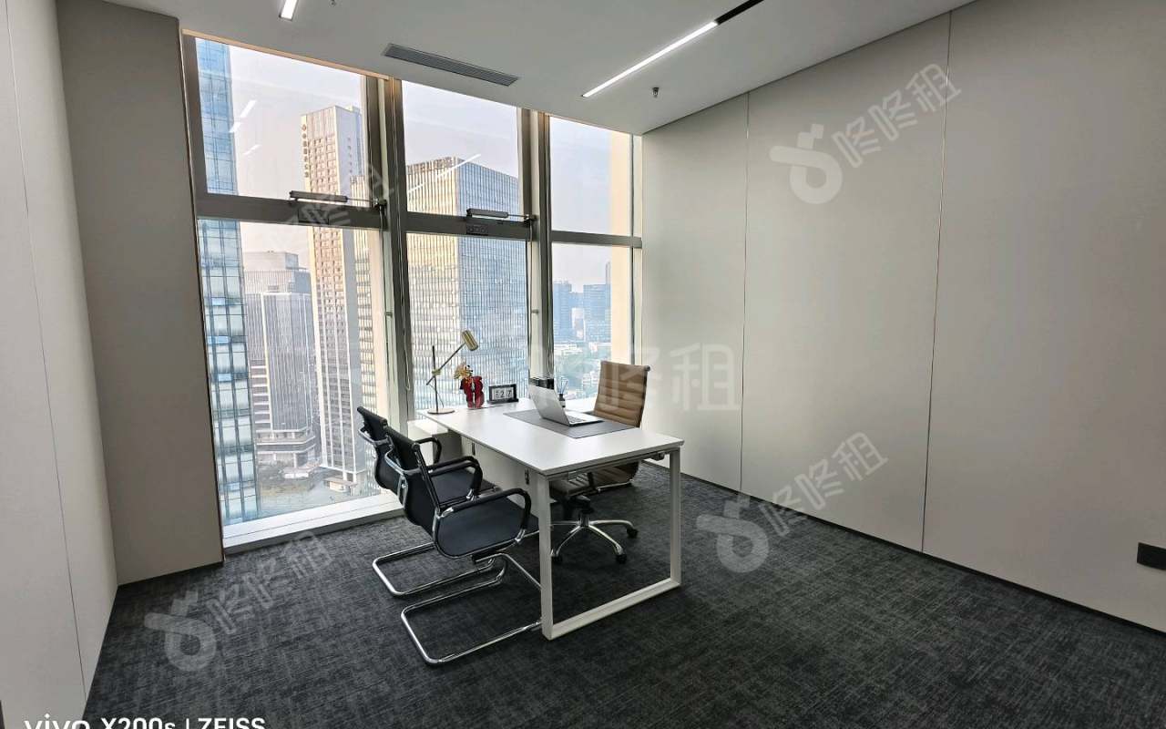 康泰创新广场_200平_精装_办公室隔间