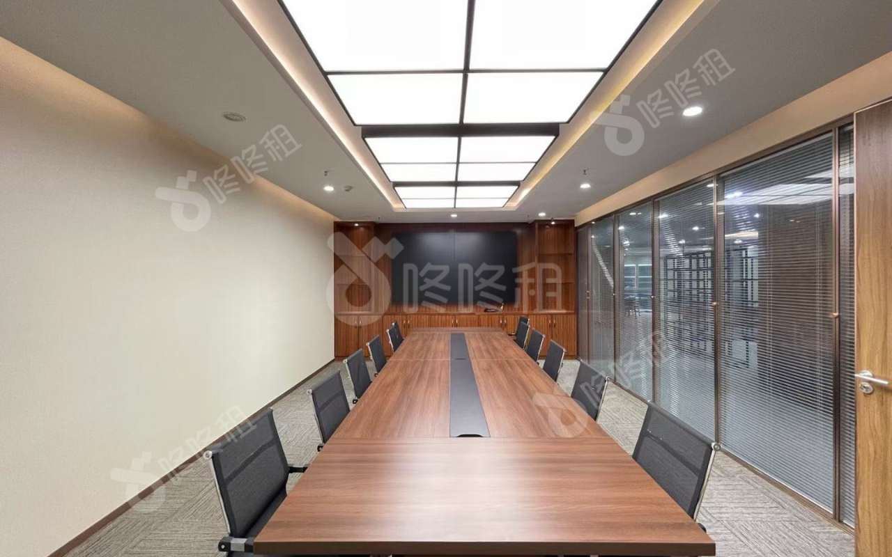 大中华国际交易广场_1420平_精装_办公室隔间