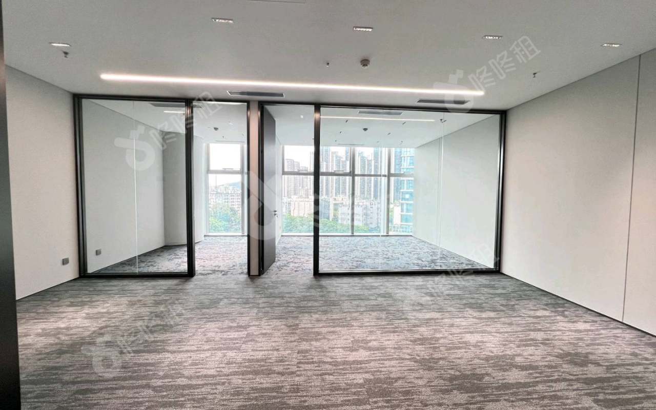 康泰创新广场_132平_精装_办公室开间