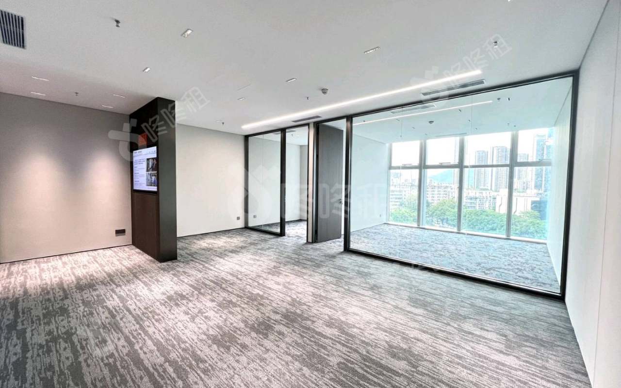 康泰创新广场_132平_精装_办公室开间