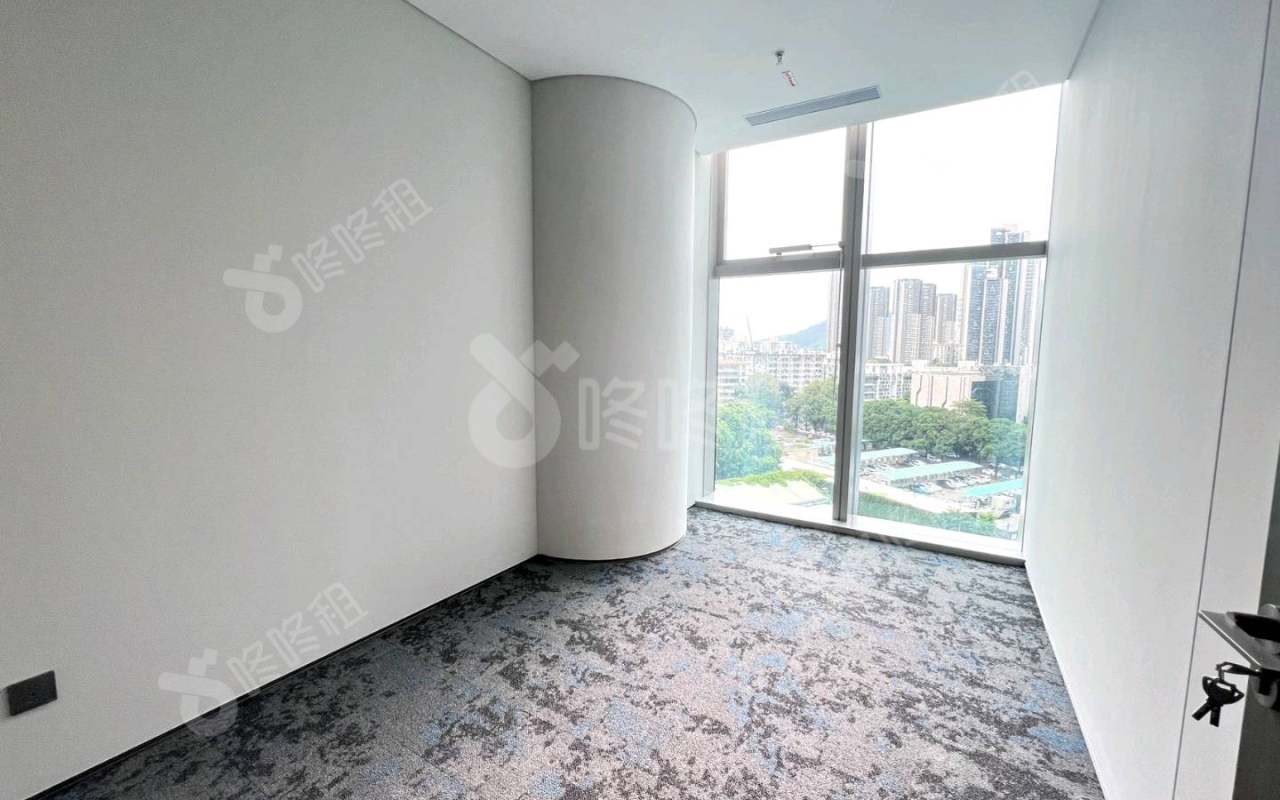 康泰创新广场_132平_精装_办公室隔间