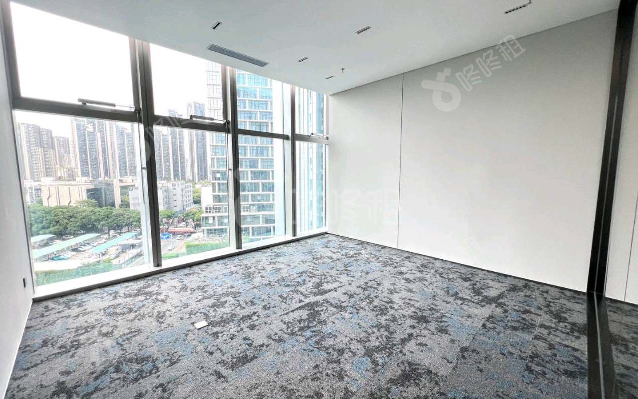 康泰创新广场_132平_精装_办公室隔间