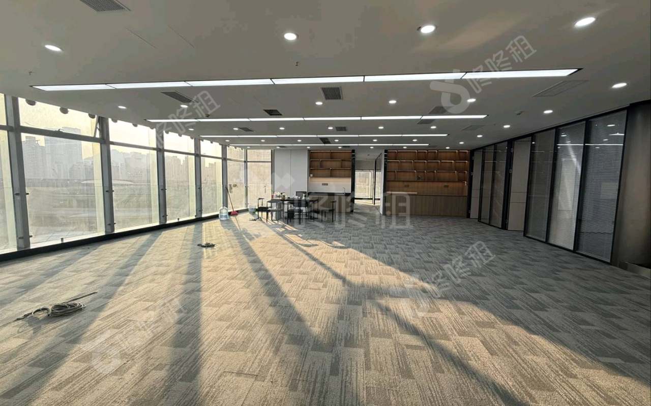 海岸城大厦_480平_精装_办公室开间