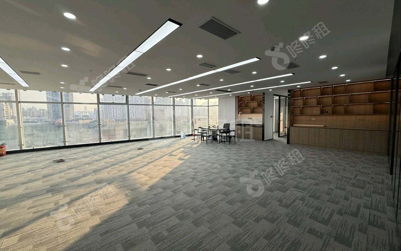 海岸城大厦_480平_精装_办公室开间