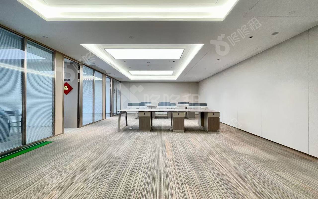 福田卓越时代广场_369平_精装_办公室开间