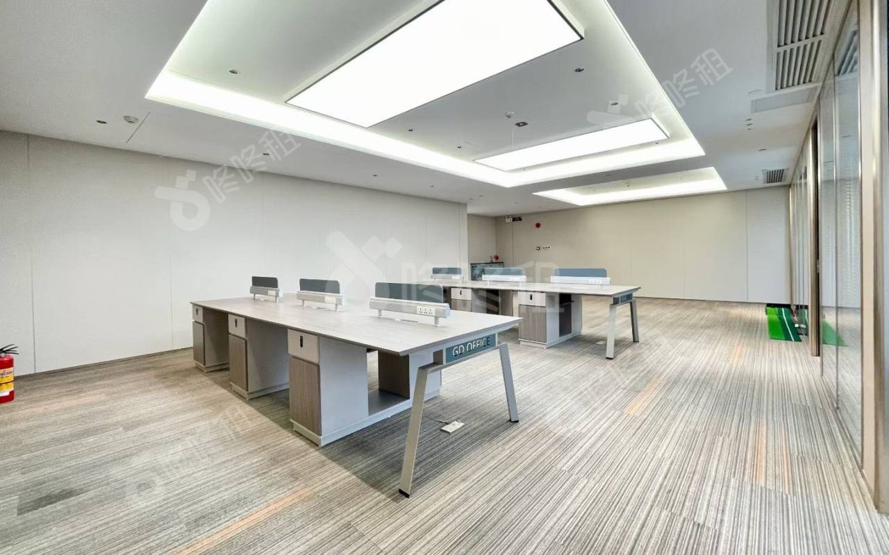 福田卓越时代广场_369平_精装_办公室开间