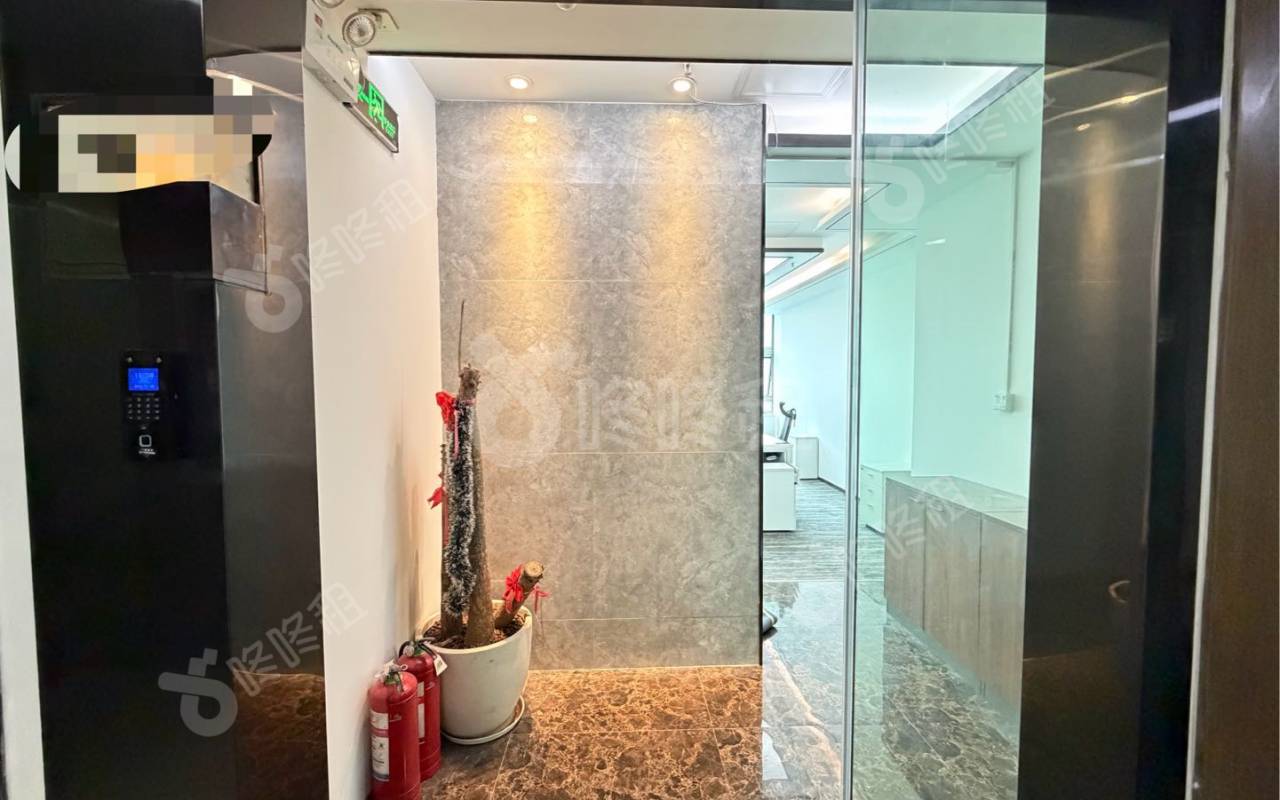 卓越世纪中心_135平_精装_前台