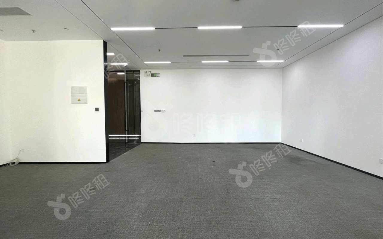 绿景美景广场_182平_精装_办公室开间