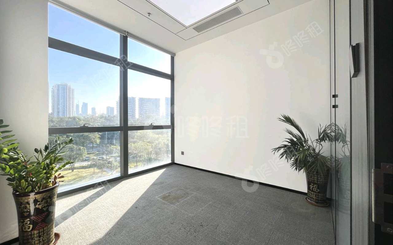 绿景美景广场_182平_精装_办公室隔间