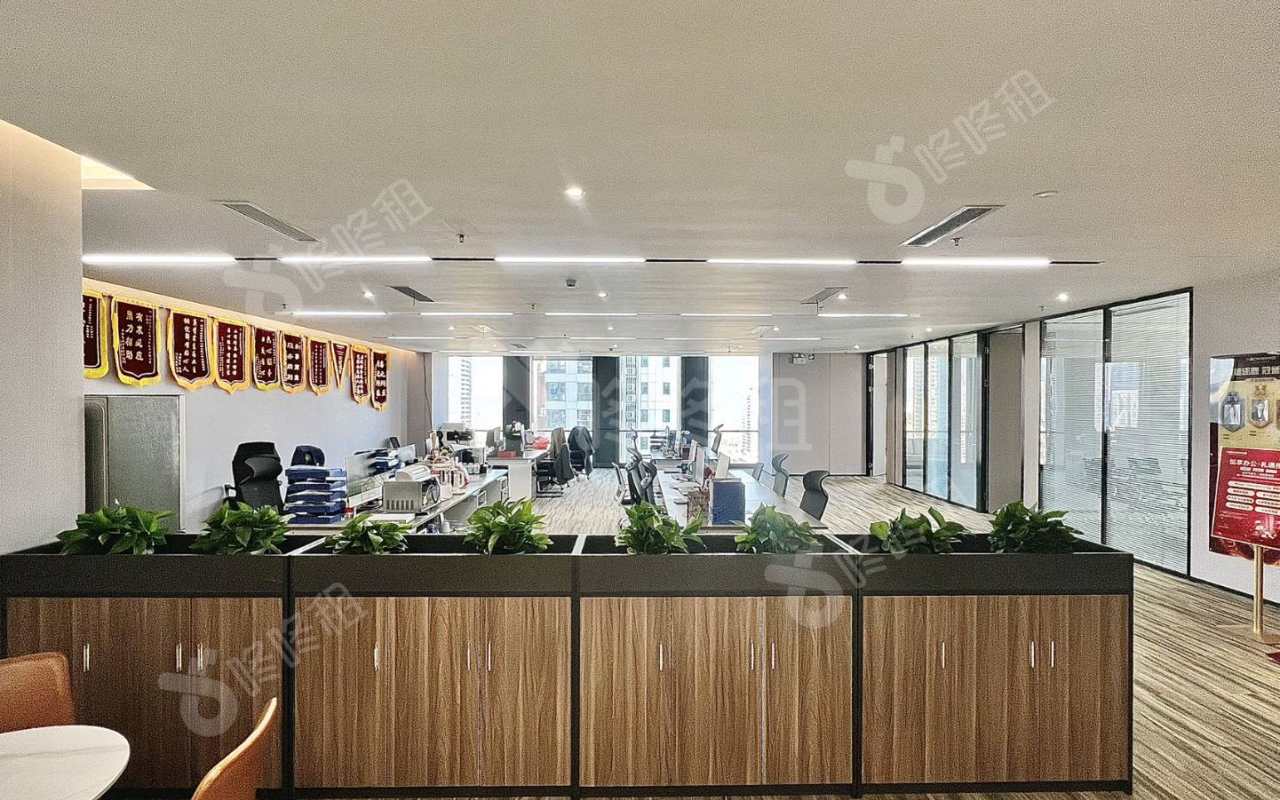 前海君豪中心(招商前海国际中心)_568平_精装_办公室开间