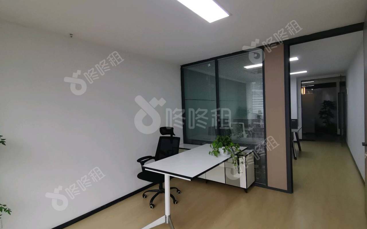 深南花园（裙楼）_120平_精装_办公室隔间