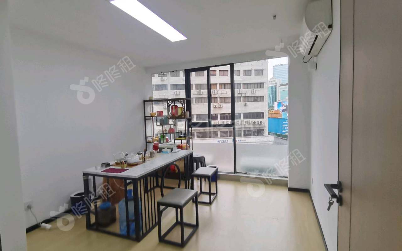 深南花园（裙楼）_120平_精装_办公室隔间