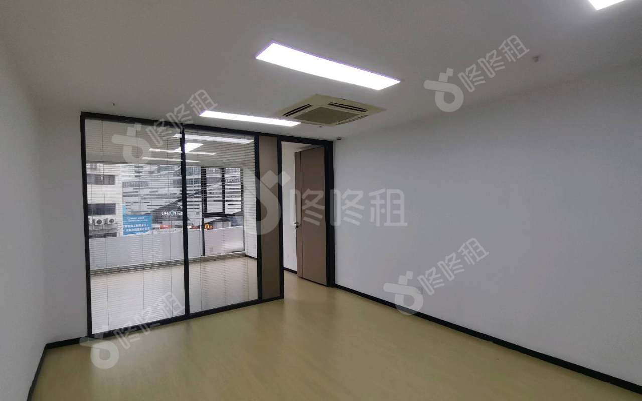 深南花园（裙楼）_100平_精装_办公室开间