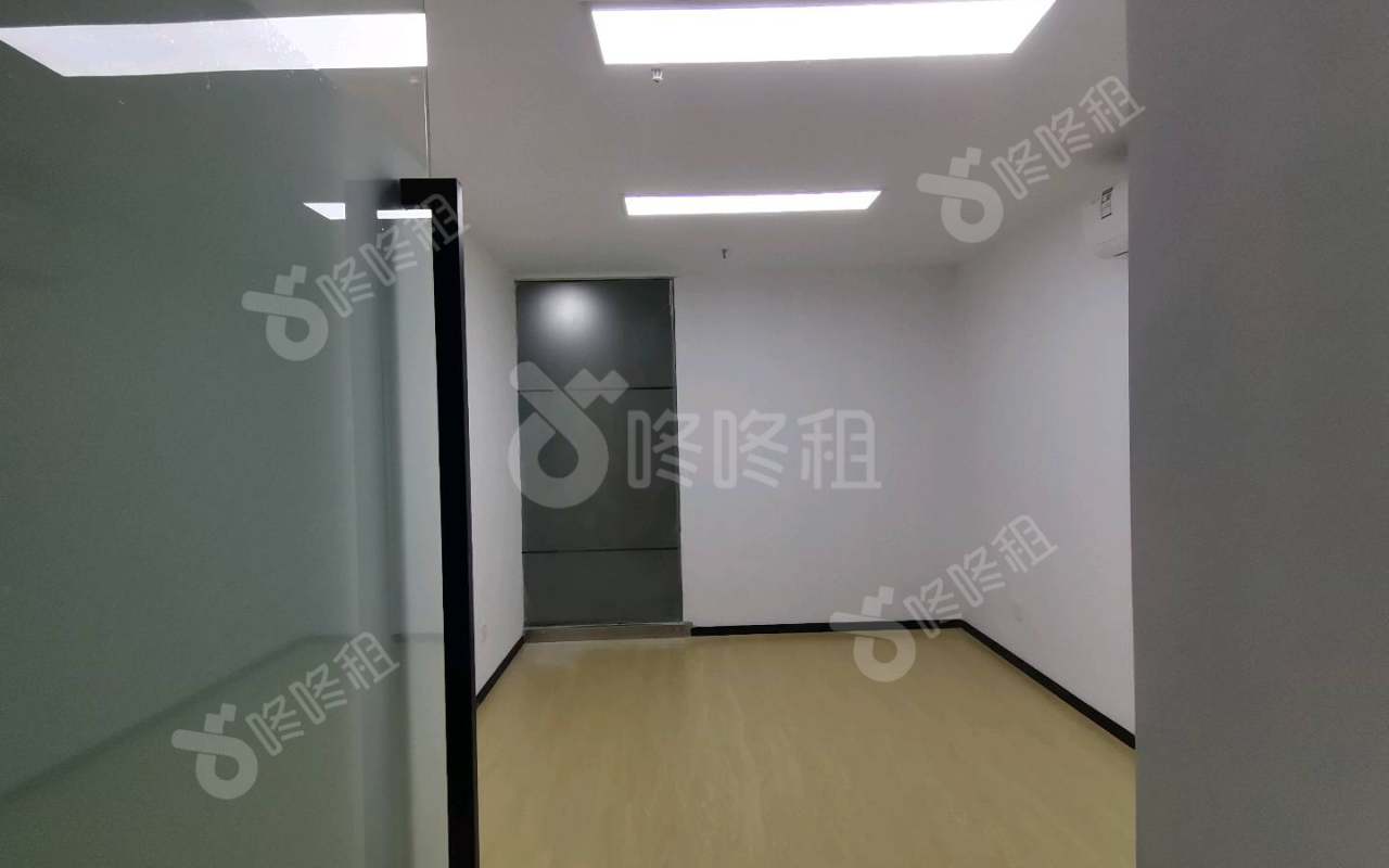 深南花园（裙楼）_50平_精装_办公室开间