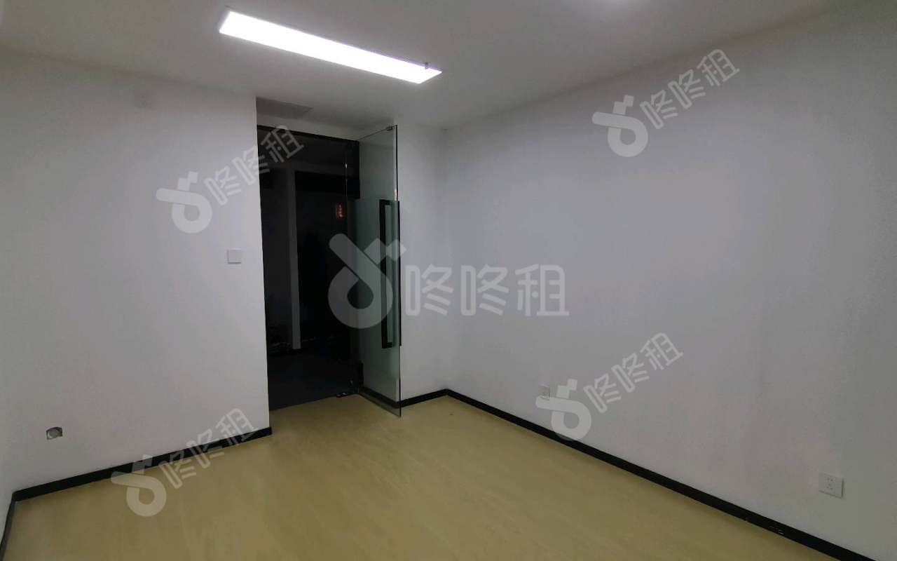 深南花园（裙楼）_50平_精装_办公室开间