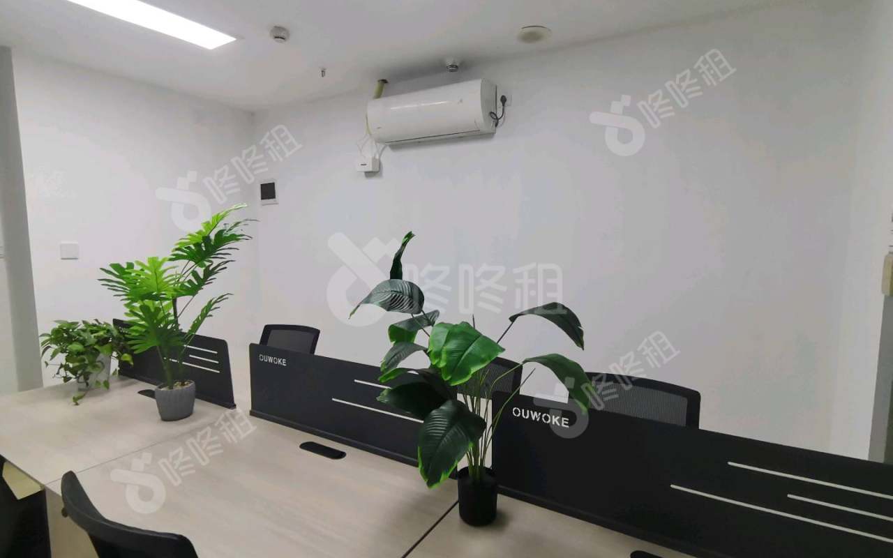 深南花园（裙楼）_50平_精装_办公室开间