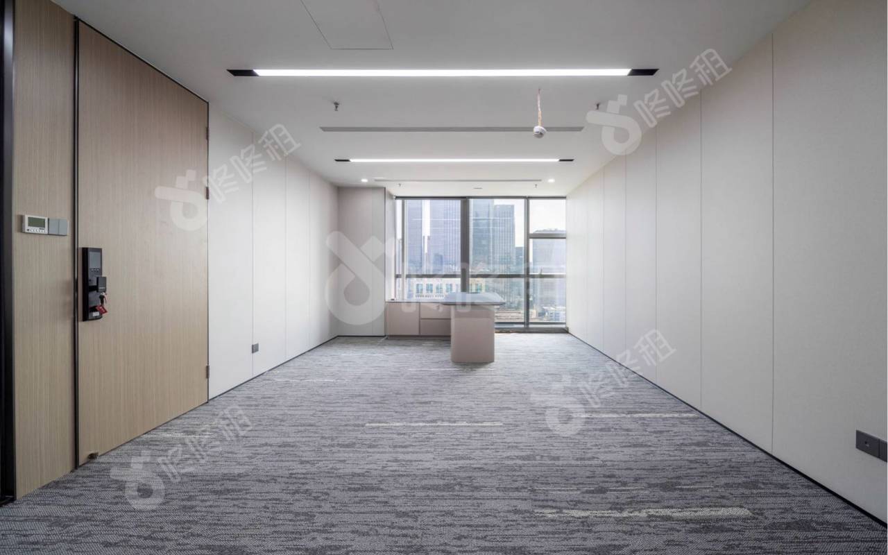 本元大厦_420平_精装_办公室隔间