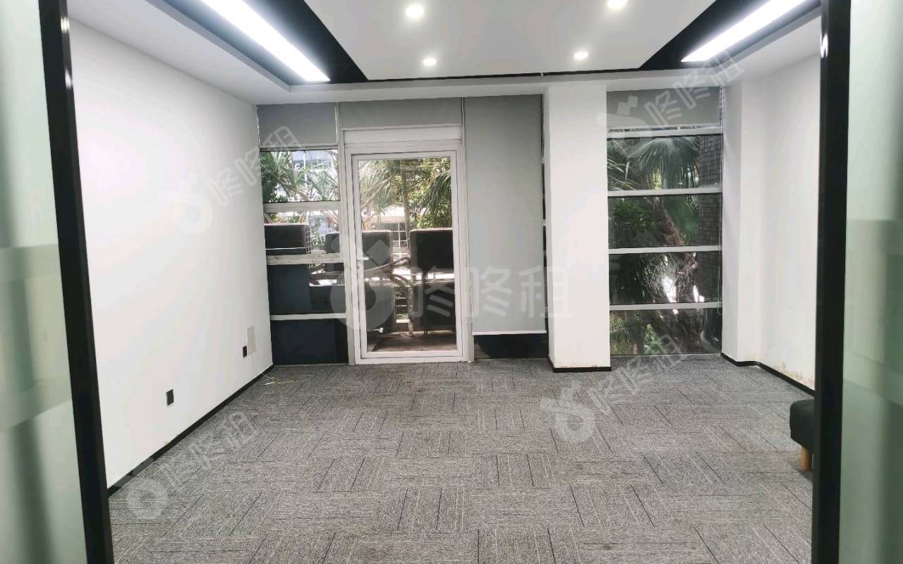 深圳软件园_85平_精装_办公室开间