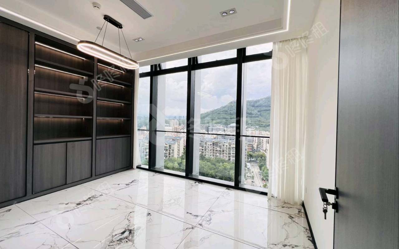 方大城_103平_精装_办公室隔间