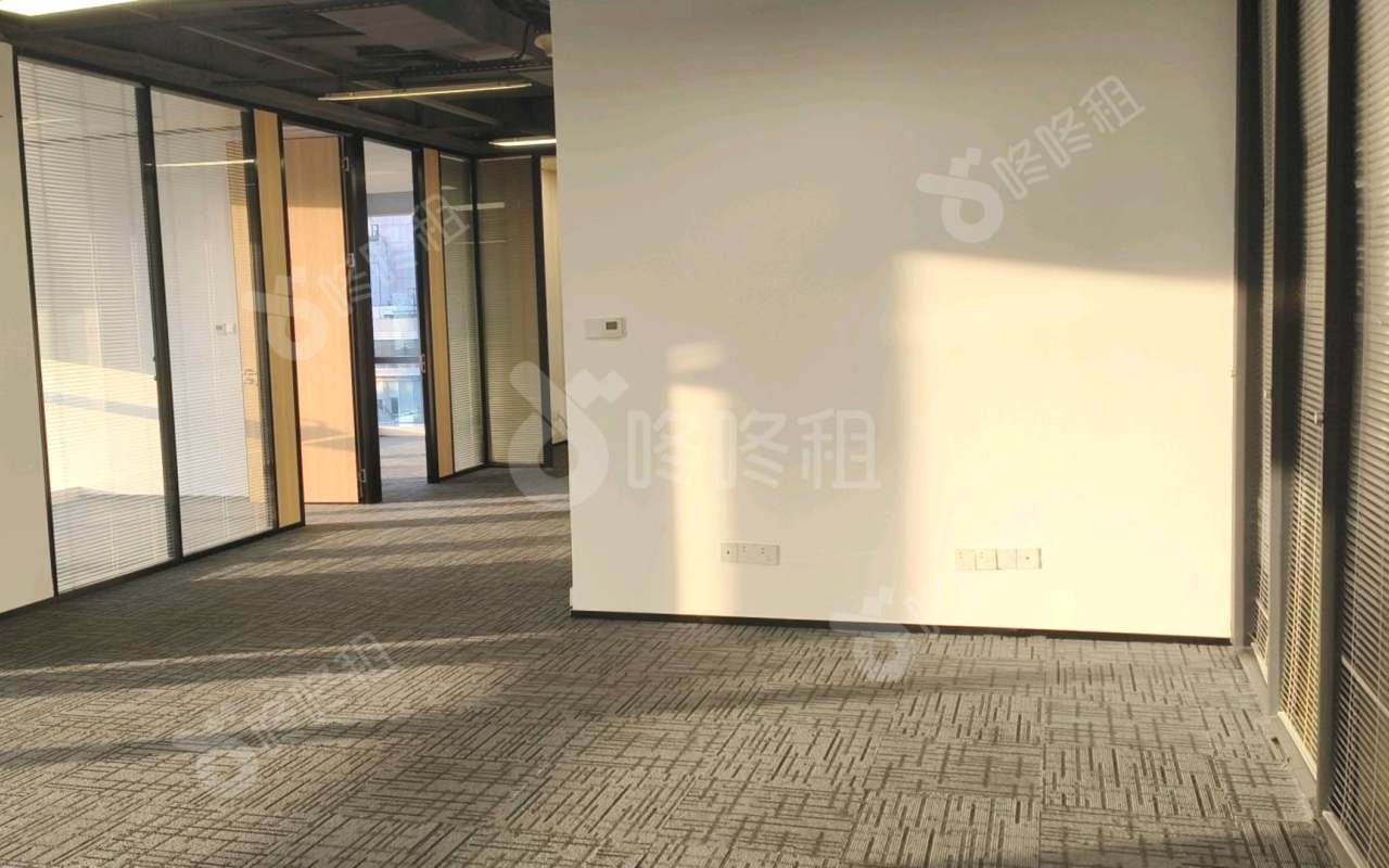 科兴科学园_180平_精装_办公室开间