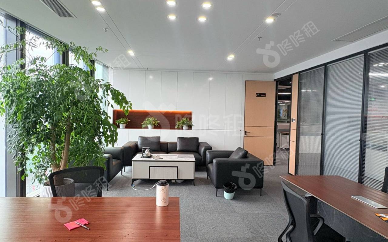 澳特科兴科学园_500平_精装_办公室隔间