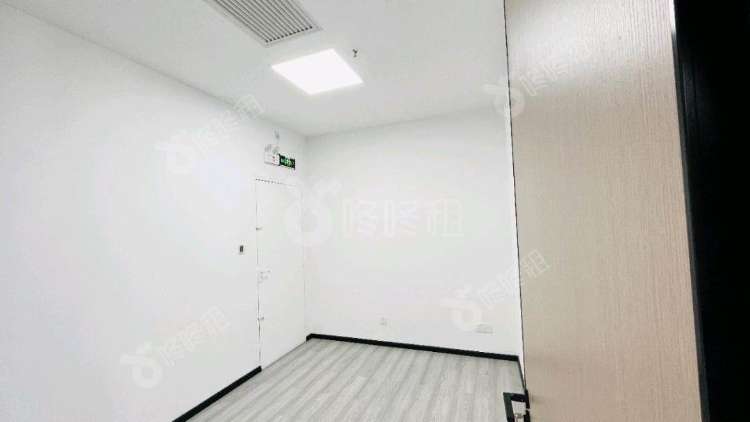 振业国际商务中心_138平_精装_办公室隔间