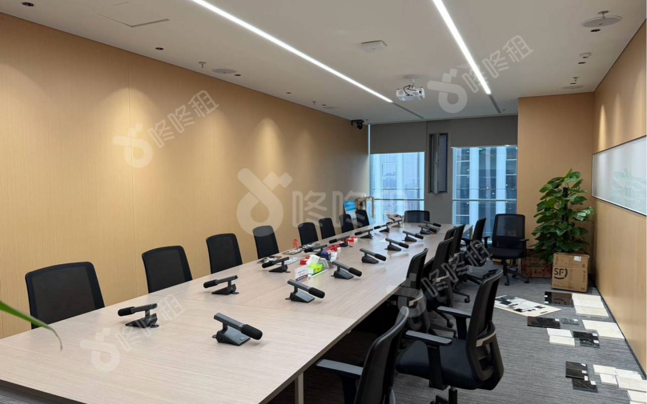 华强金融大厦_1410.61平_精装_办公室隔间