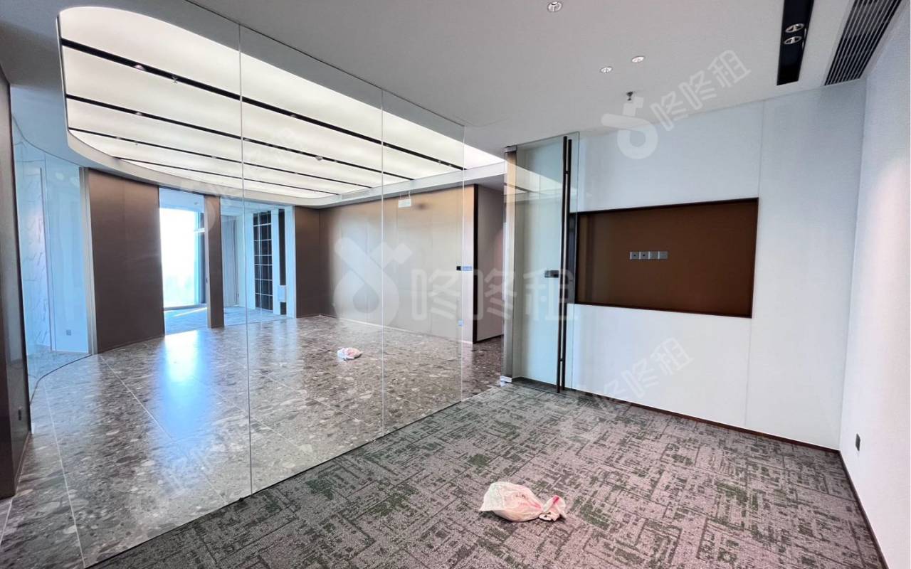 卓越前海壹号_258平_豪装_办公室隔间