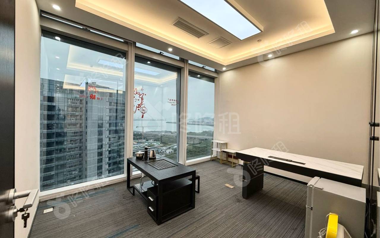 易尚中心_88平_豪装_办公室隔间