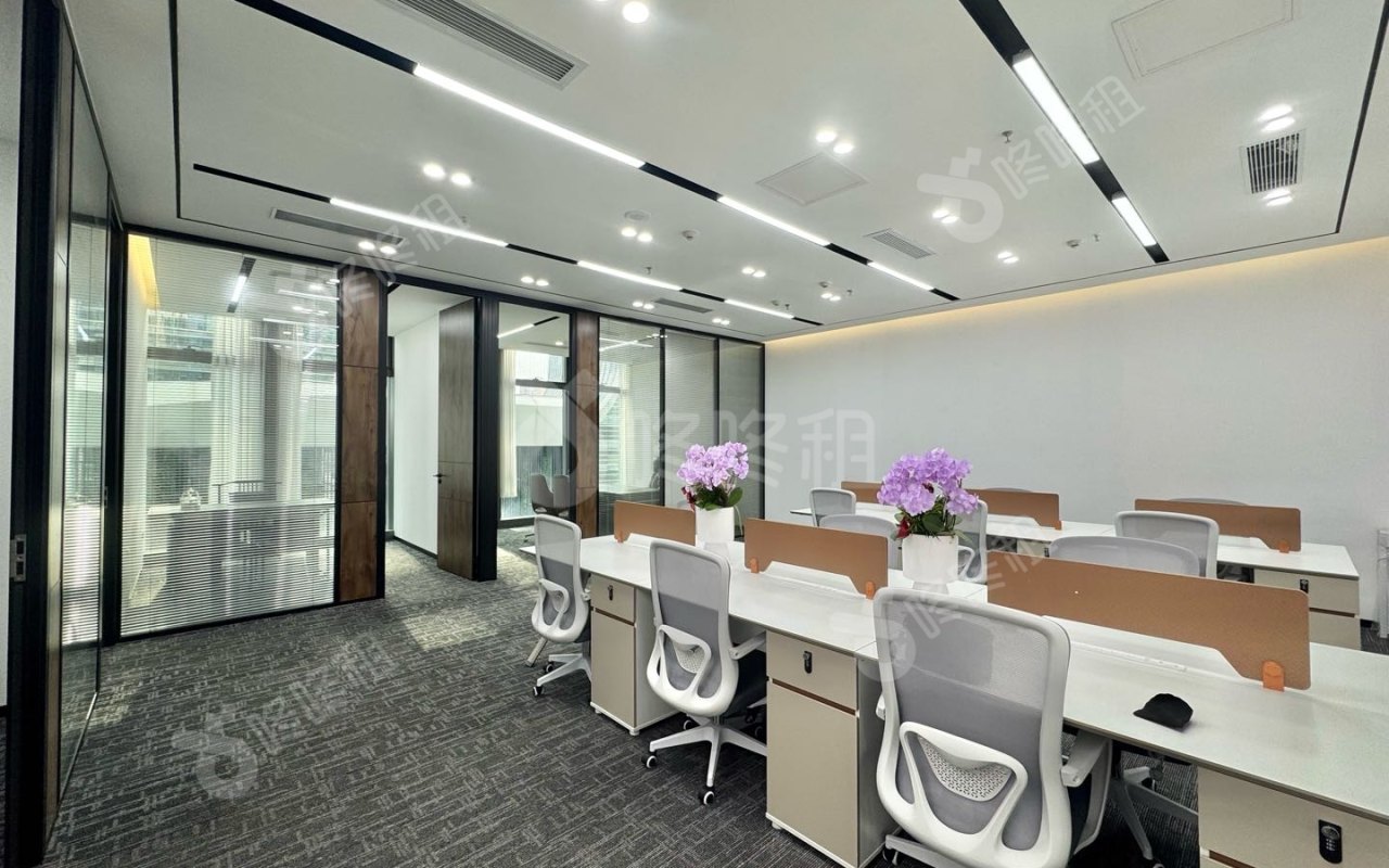 卓越前海壹号_268平_豪装_办公室开间