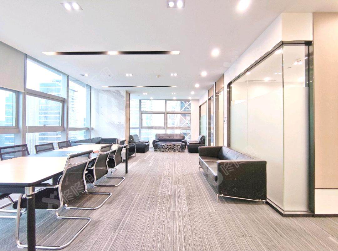 海王星辰大厦_258平_精装_办公室开间