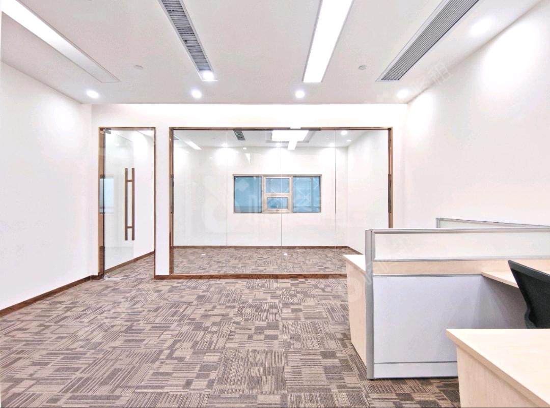 海王星辰大厦_158平_精装_办公室开间
