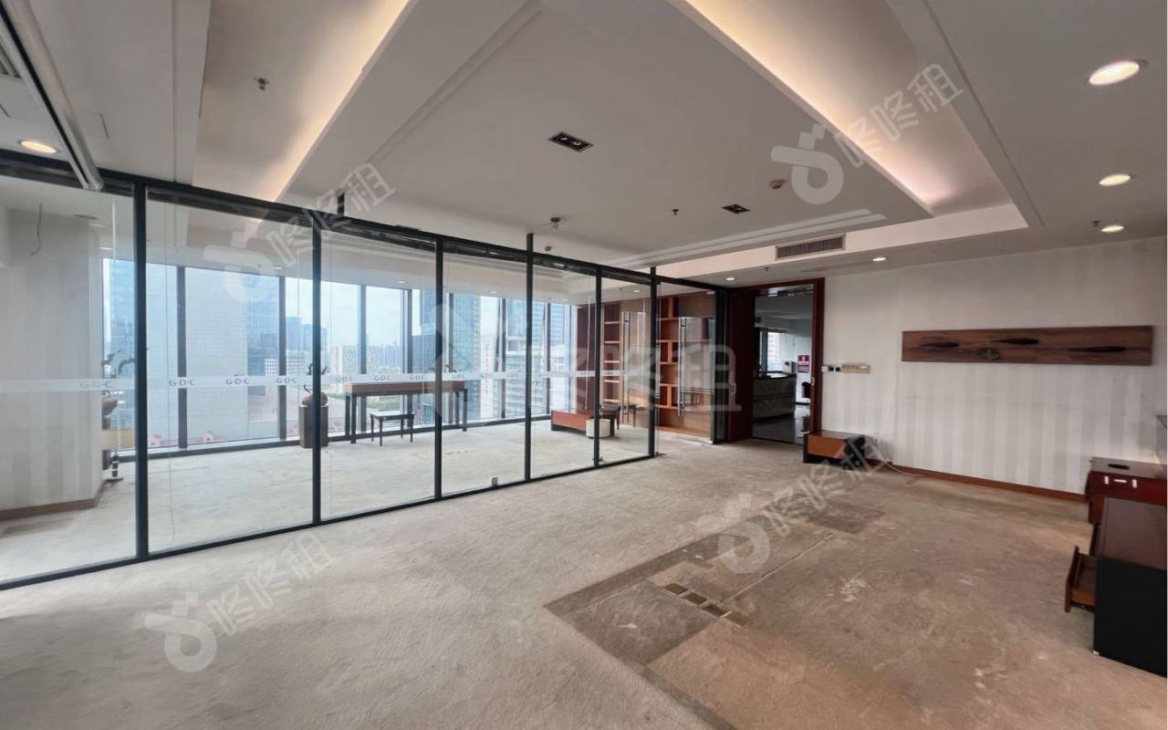 GDC环球数码大厦_200平_豪装_办公室开间
