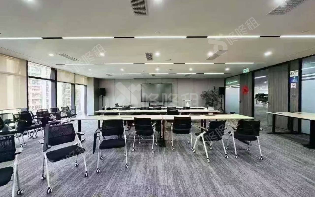 南山金融大厦_2688平_豪装_办公室隔间