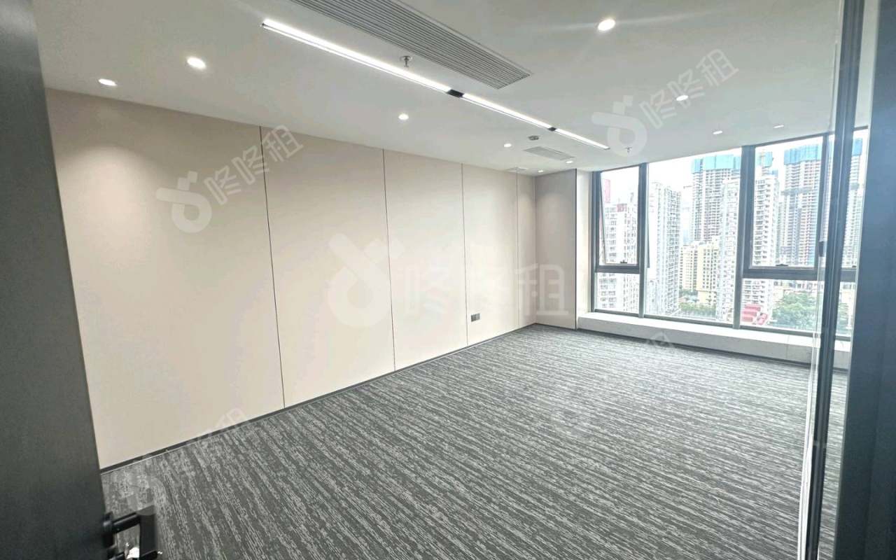 英龙展业大厦_228平_精装_办公室开间