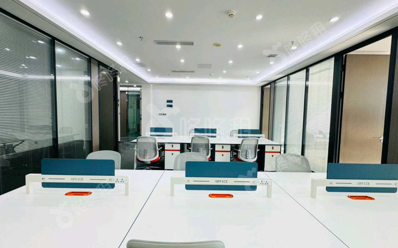 方大城_292平_精装_办公室开间