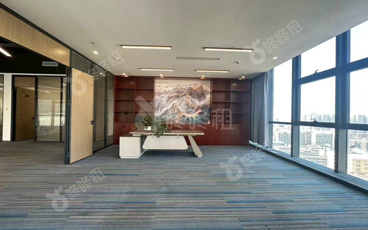 阳基九方广场_552平_精装_办公室开间