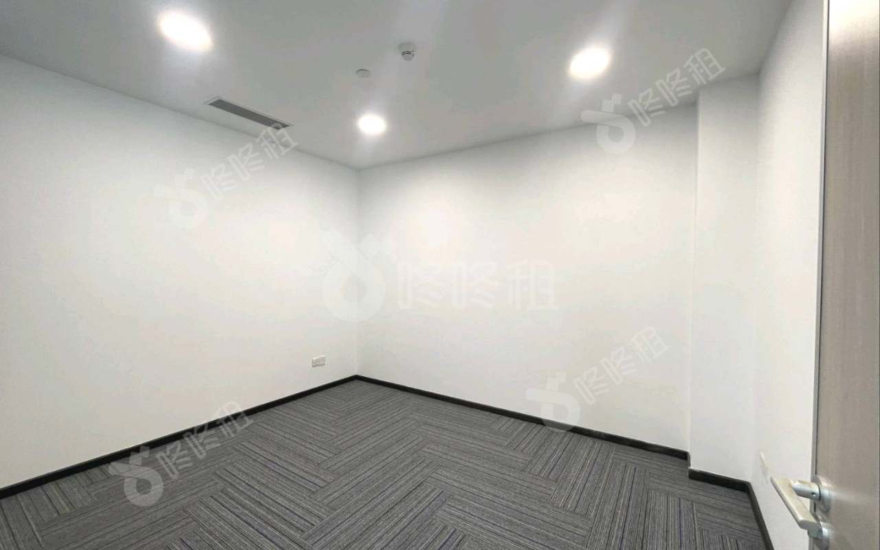 源政创业大厦_680平_精装_办公室隔间