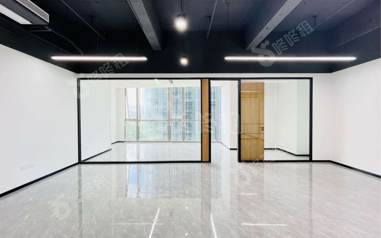 大运湾东中心_136平_精装_办公室开间