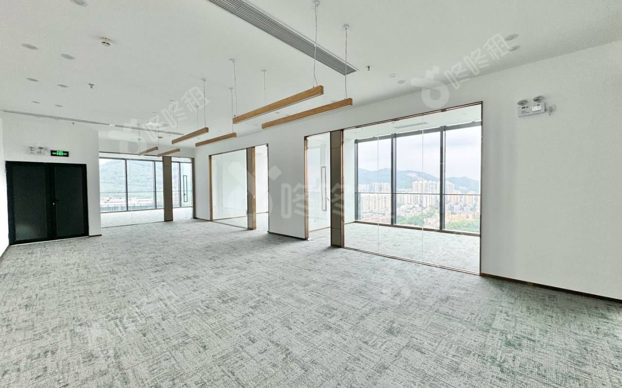 方大城_325平_豪装_办公室开间