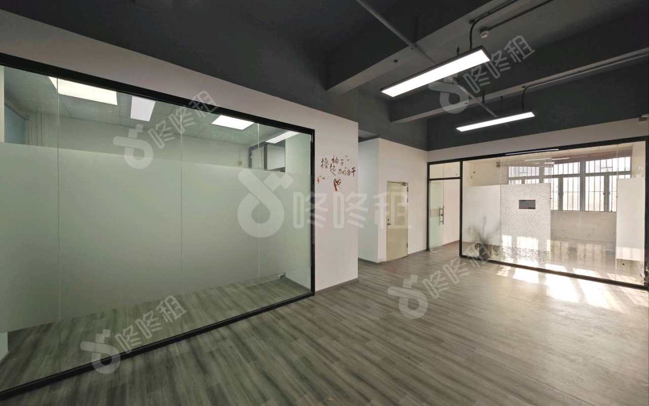 荣丰智汇园(荣丰包装工业园)_122.36平_精装_办公室开间