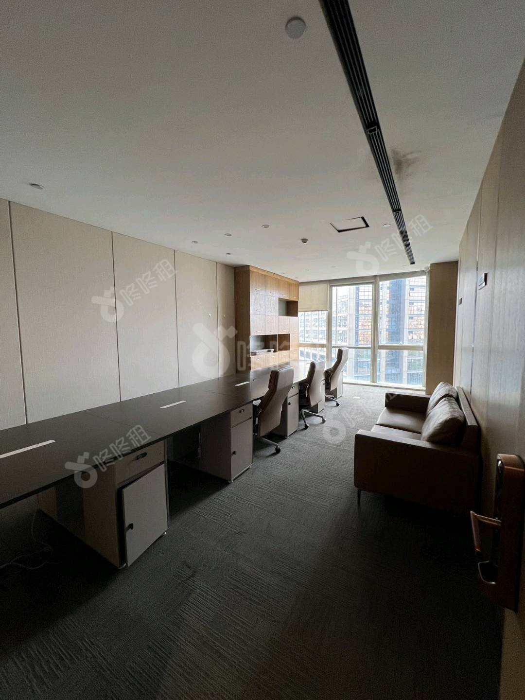 侨城坊_755平_精装_办公室隔间