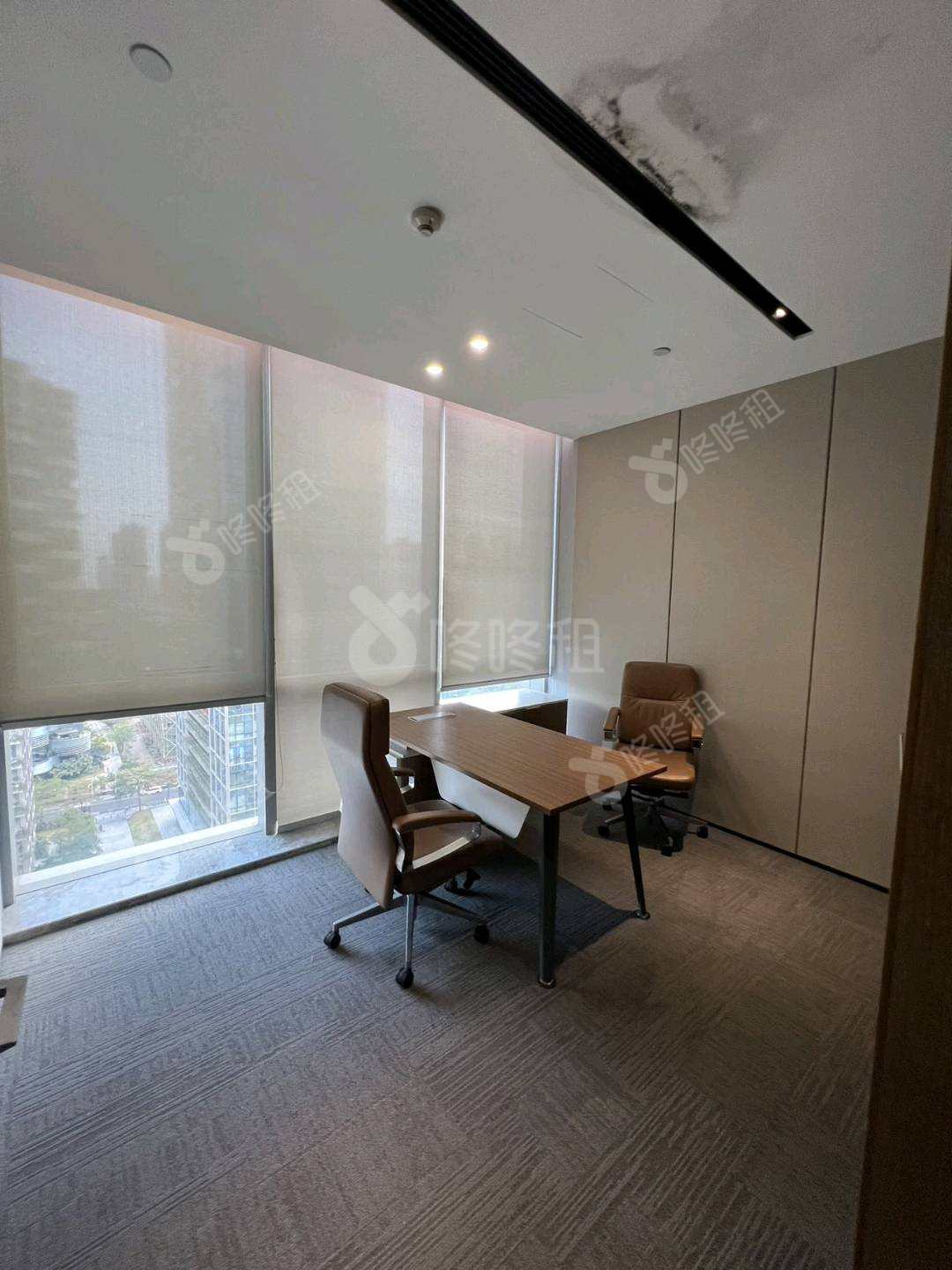 侨城坊_755平_精装_办公室隔间