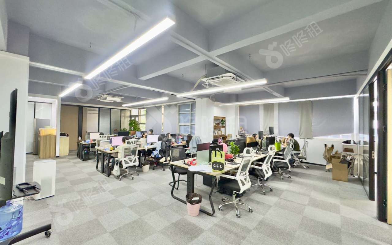 深圳软件园_200平_精装_办公室开间